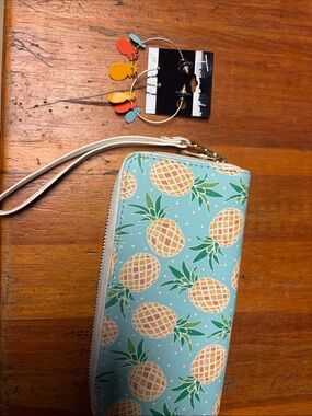 Amazon Pineapple Print Wristlet Wallet - Teal, Orange, AND  pineapple earrings